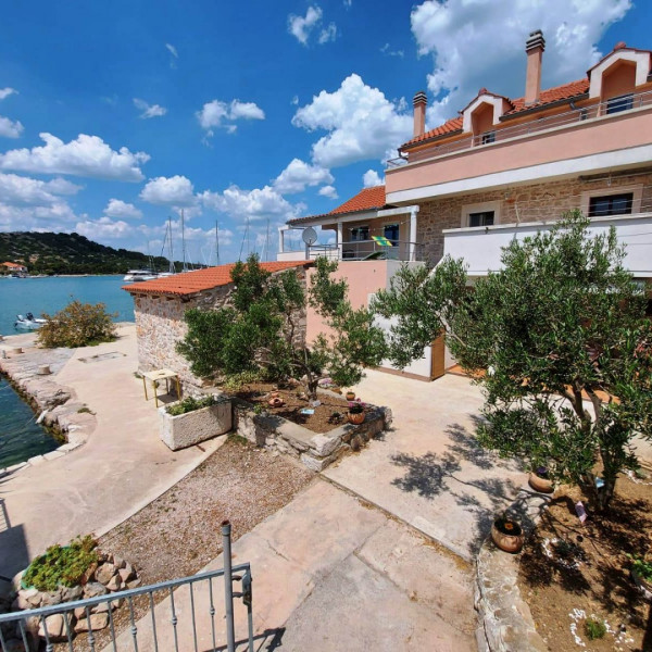 Apartments Charly, Apartments Charly Betina